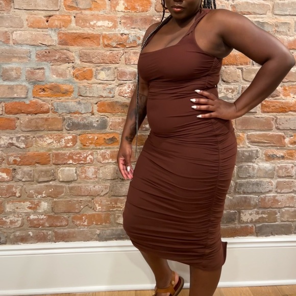 Oh Polly Dress - Picture 12 of 13